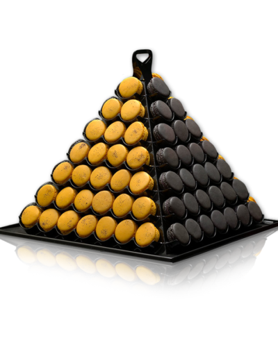 Pyramide de 112 macarons