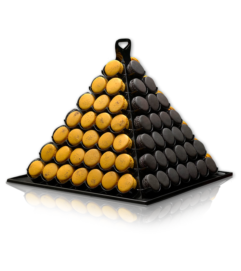Pyramide de 112 macarons